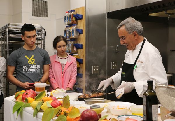 students learn to cook Persian cuisine
