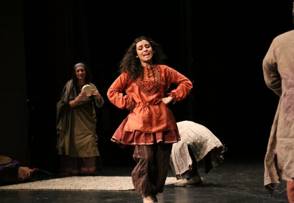 Performers in a scene from Tarabnameh
